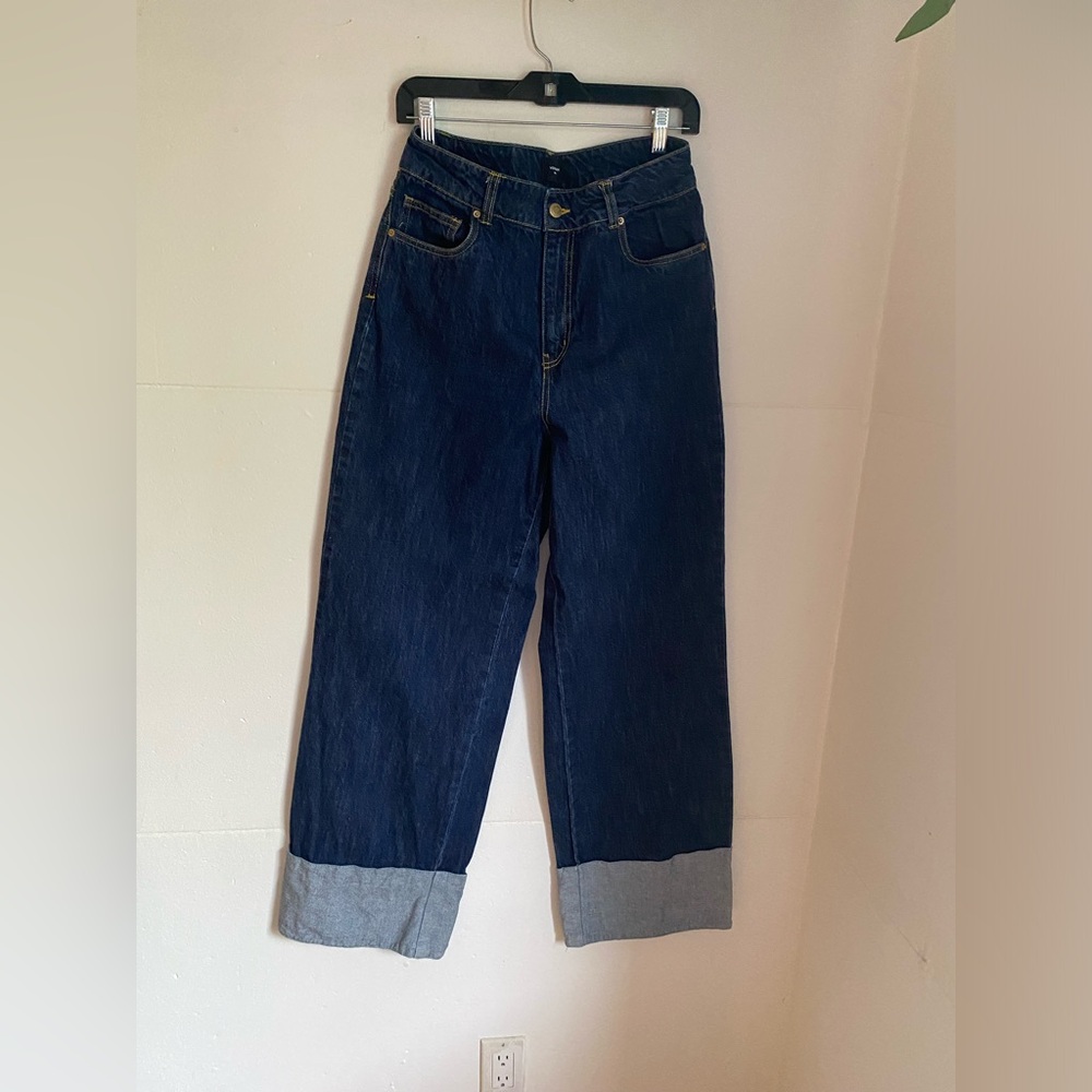 Vera Moda two tone high-waist, wide leg jeans. Size 31/32